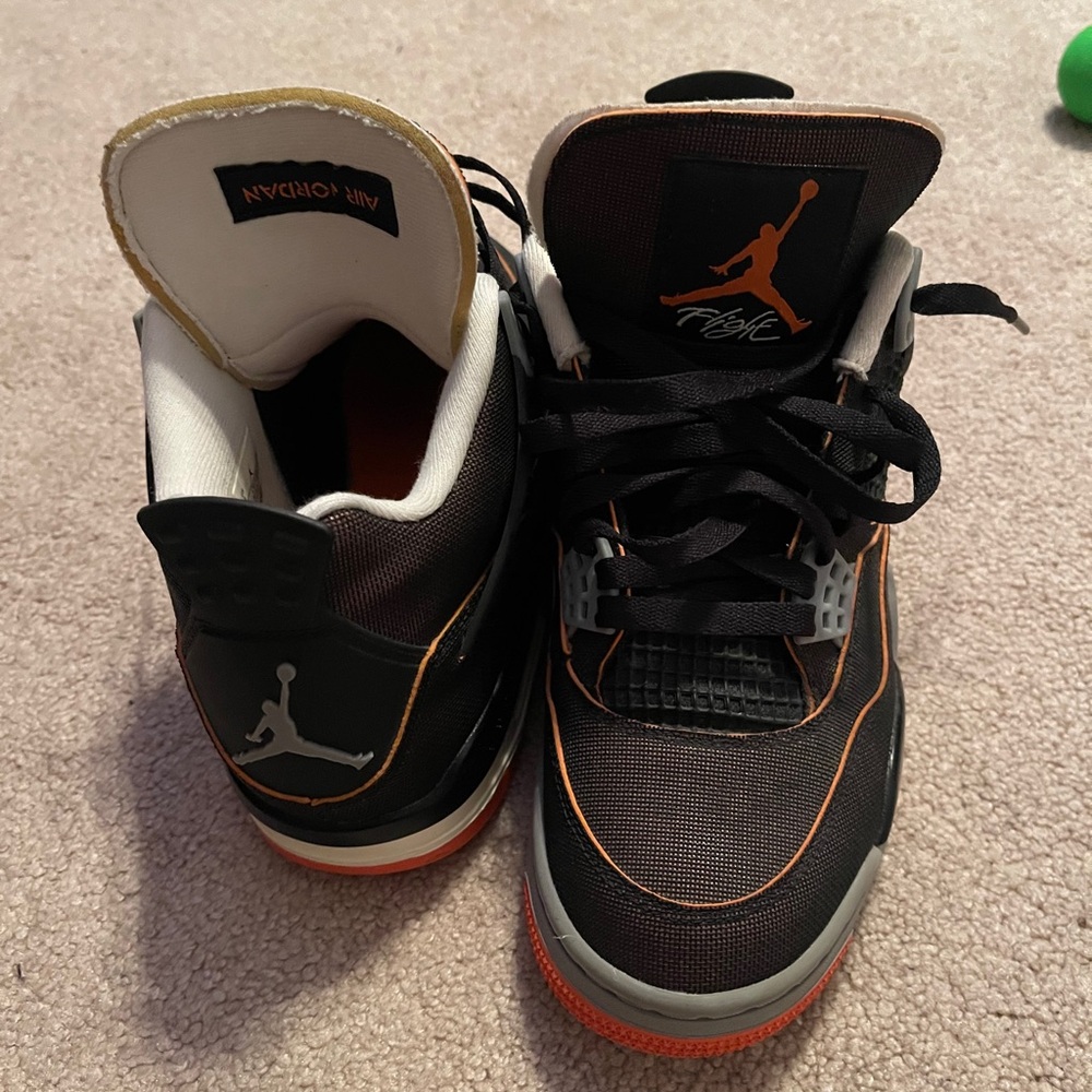 Air Jordan 4 “Starfish”